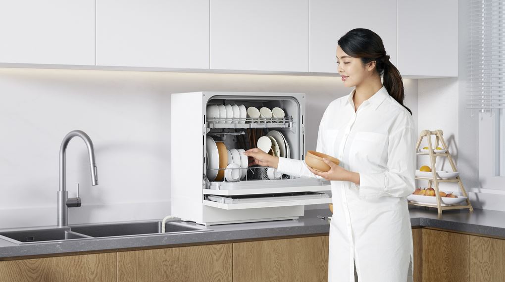 Máy rửa bát mini Panasonic NP-TH1WEVN