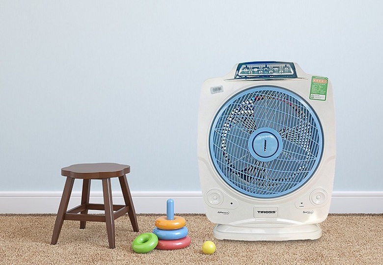 Quạt tích điện có đèn Tiross TS917
