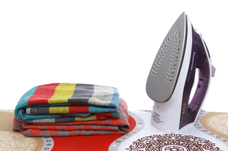 Bàn là hơi nước Panasonic 1800W M300TVRA