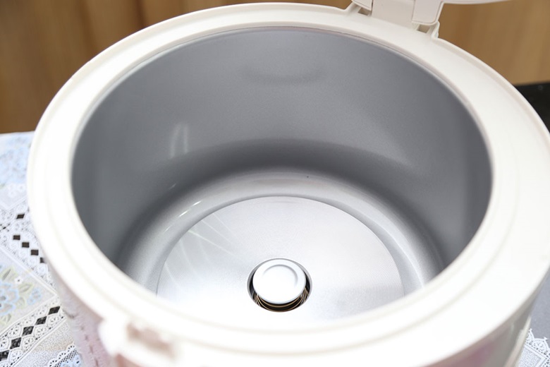 Nồi cơm điện Sharp 1.8 lít KS-N192ETV(SP)