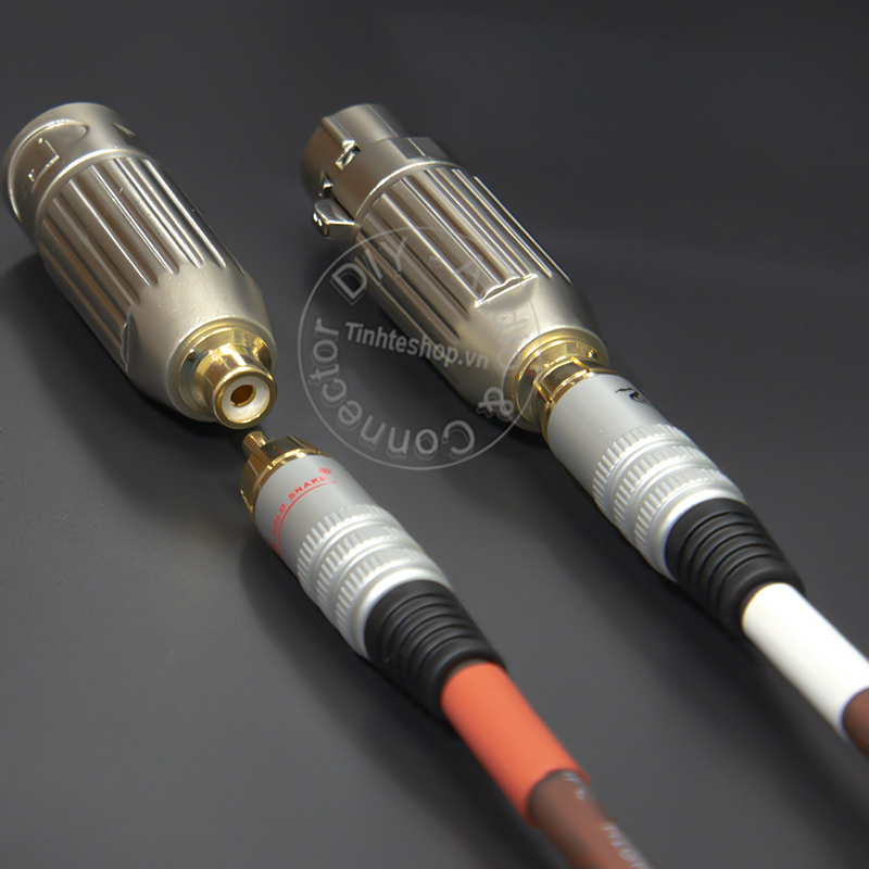 XLR female nto RCA female adapter