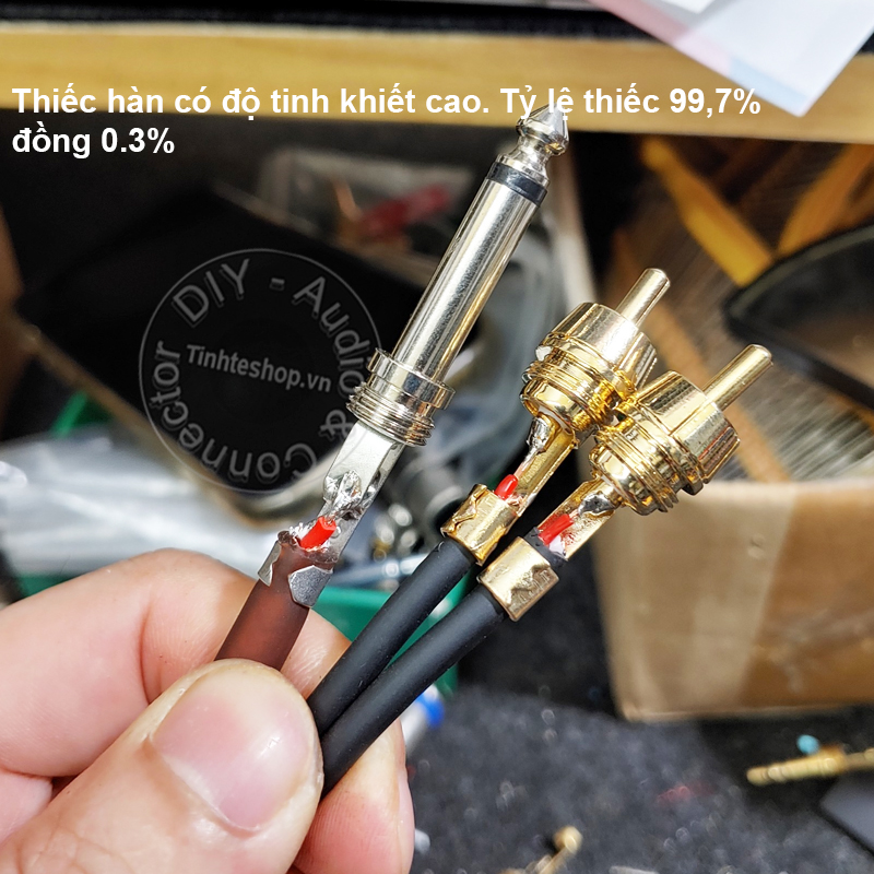 6.35mm mono to RCA cable