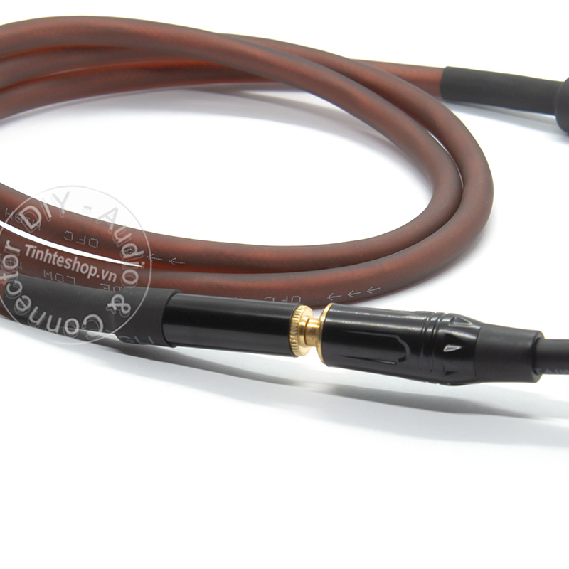 XLR male to 3.5mm microphone balanced