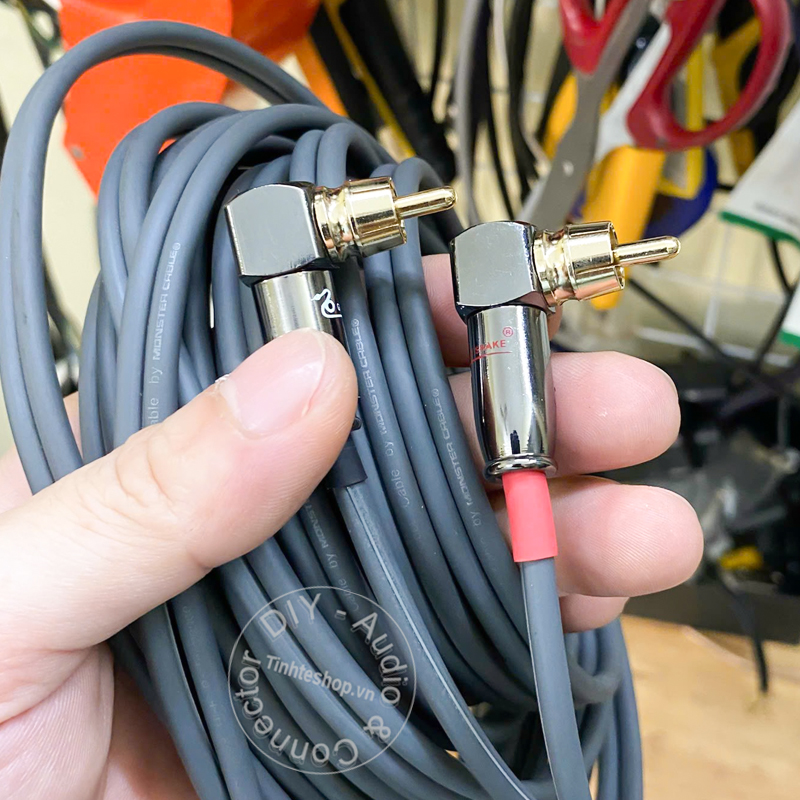Dây AV làm từ cáp Monster cable