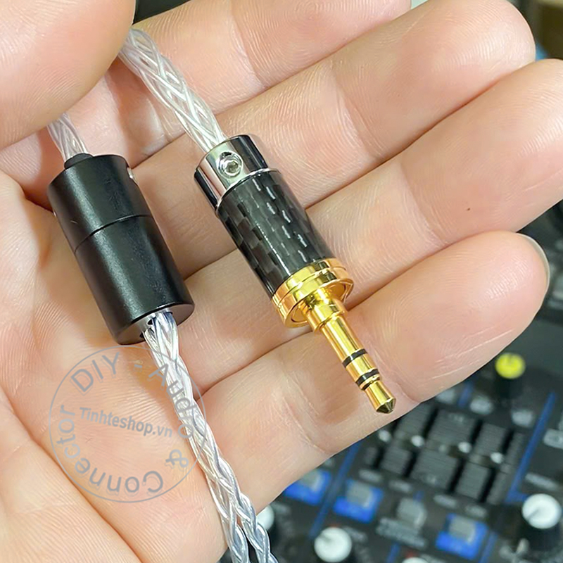 AUX to 2 RCA audio cable with silver-plated copper core