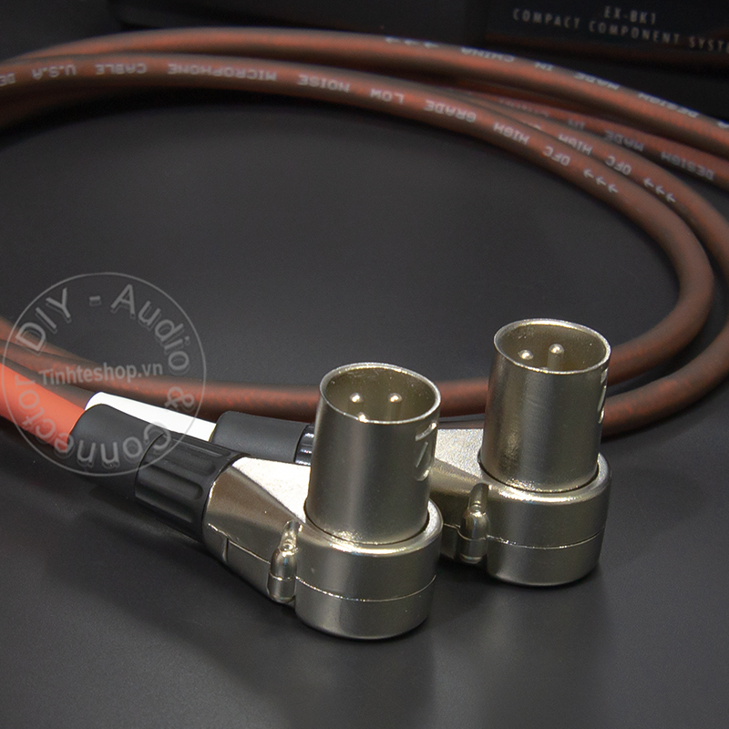 XLR male to RCA cable