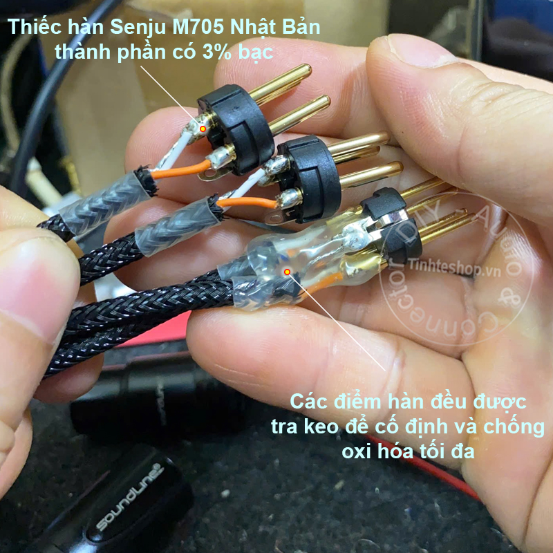 XLR 3p male to 2 XLR male cable