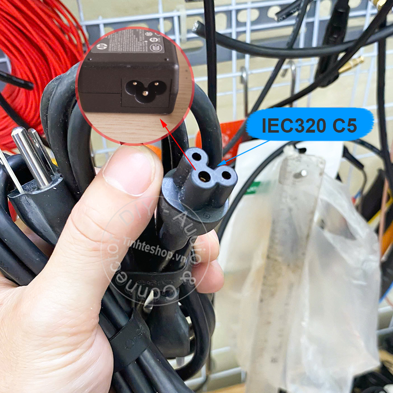Dây nguồn NEMA 5-15P sang C5