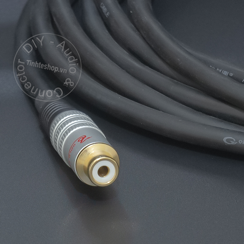 RCA female to Svideo male cable