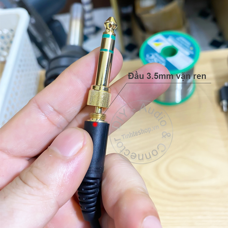 6.35mm to 3.5mm female stereo jack with threaded point for monitor headphones