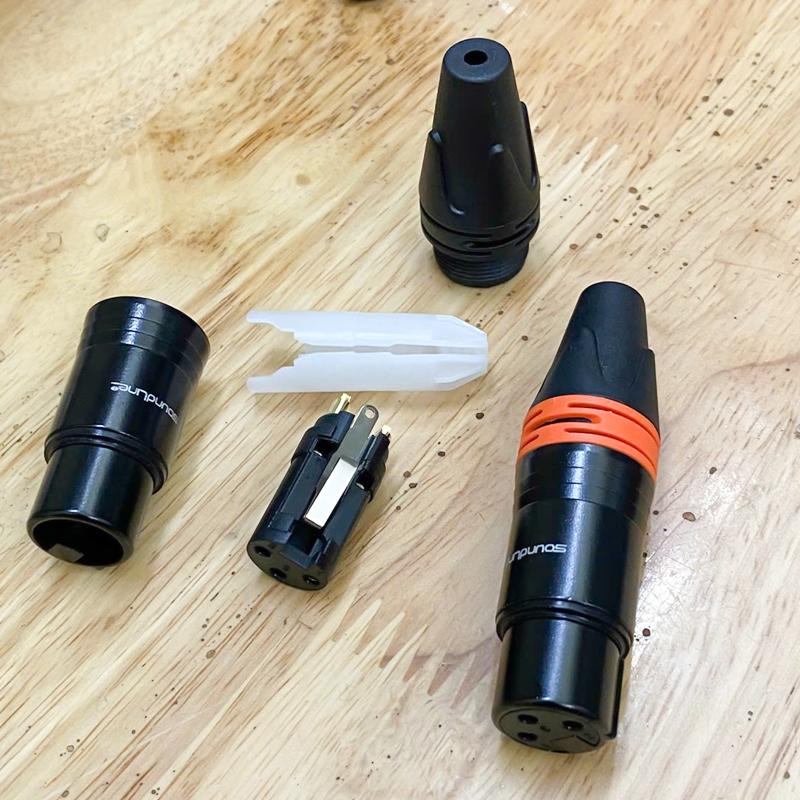Female 3-pin XLR cable connector
