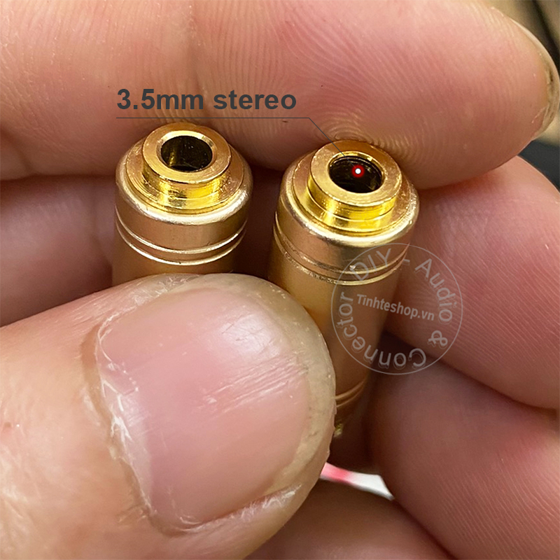 24K gold plated copper 2.5mm to 3.5mm stereo audio converter