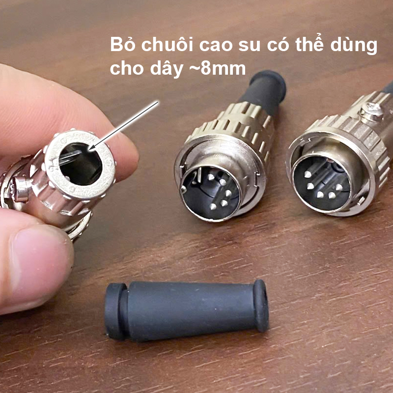DIN8 male locking solder plug