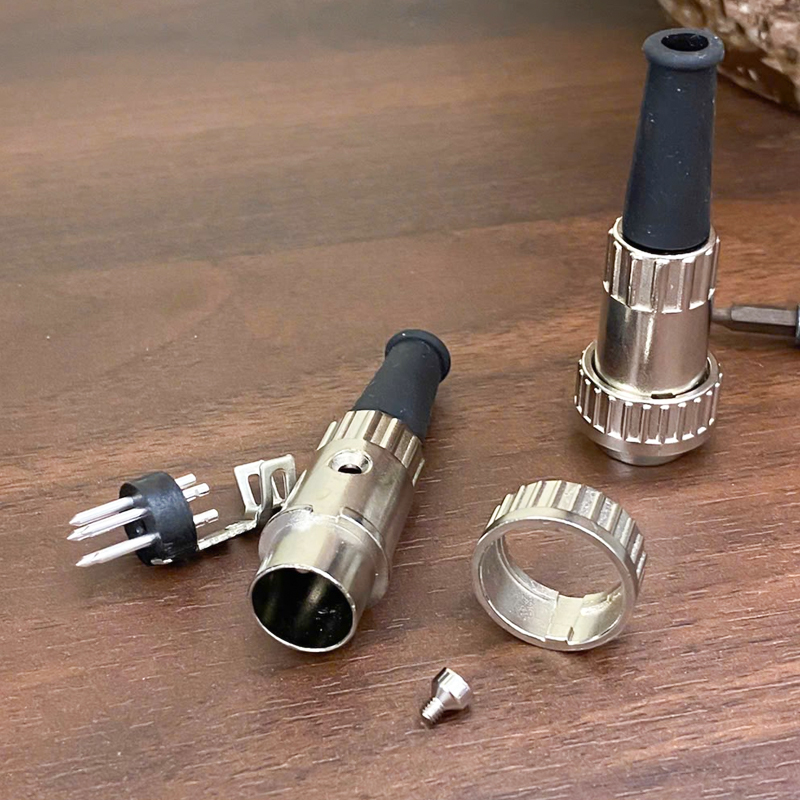 DIN8 male locking solder plug