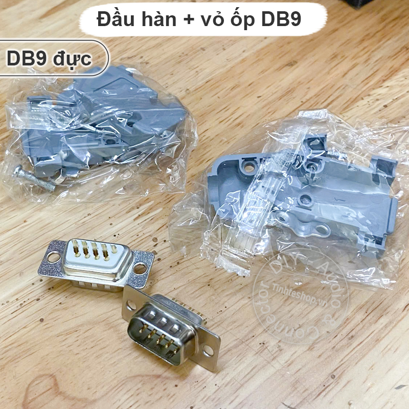 9 pin RS232 male plug with plastic cover