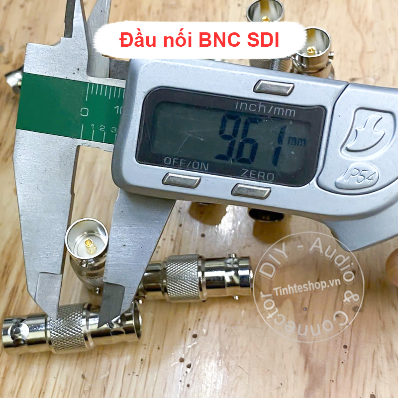 Đầu cắm BNC SDI