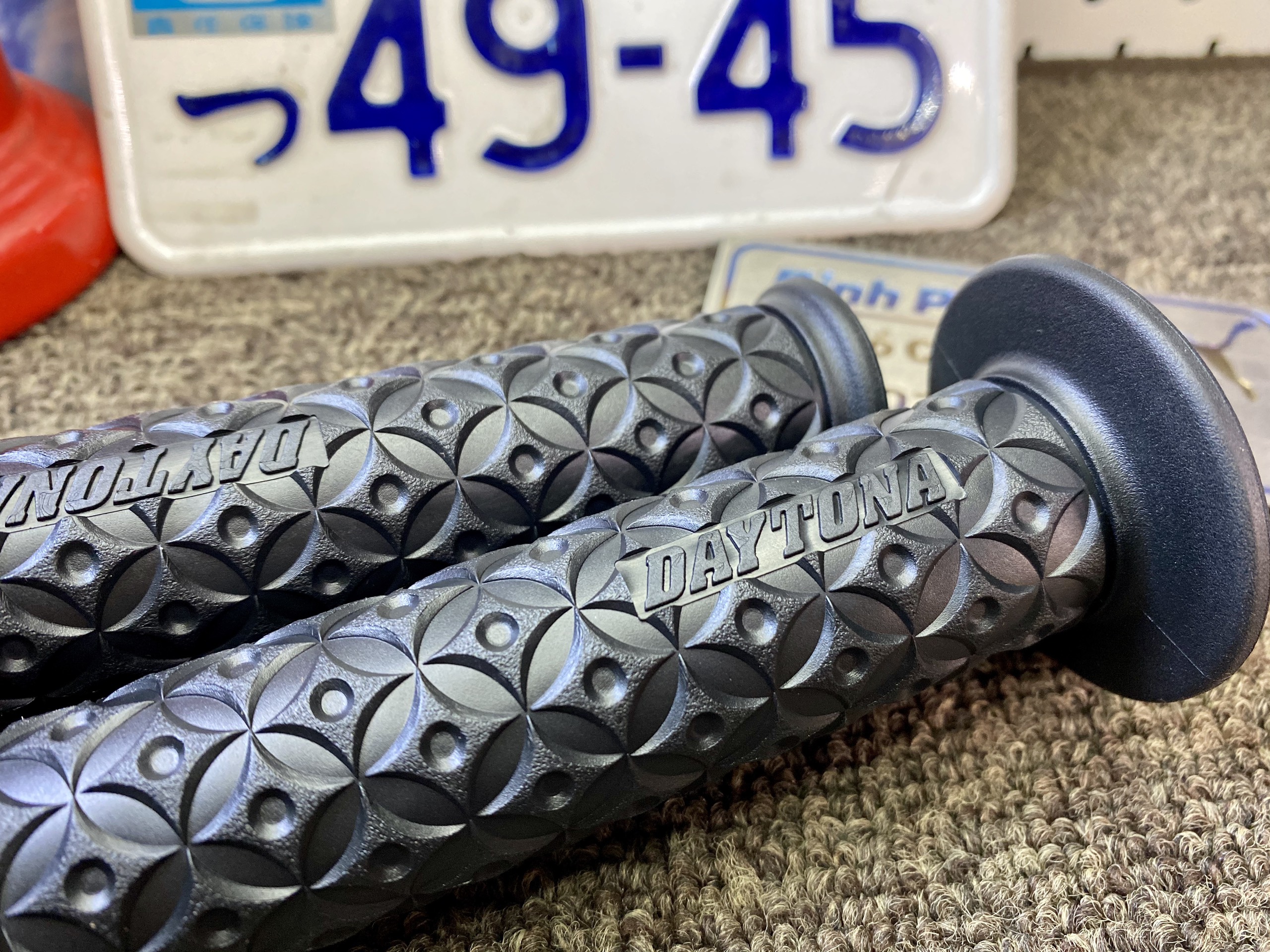 Bao Tay DAYTONA Mẫu Đồng Tiền