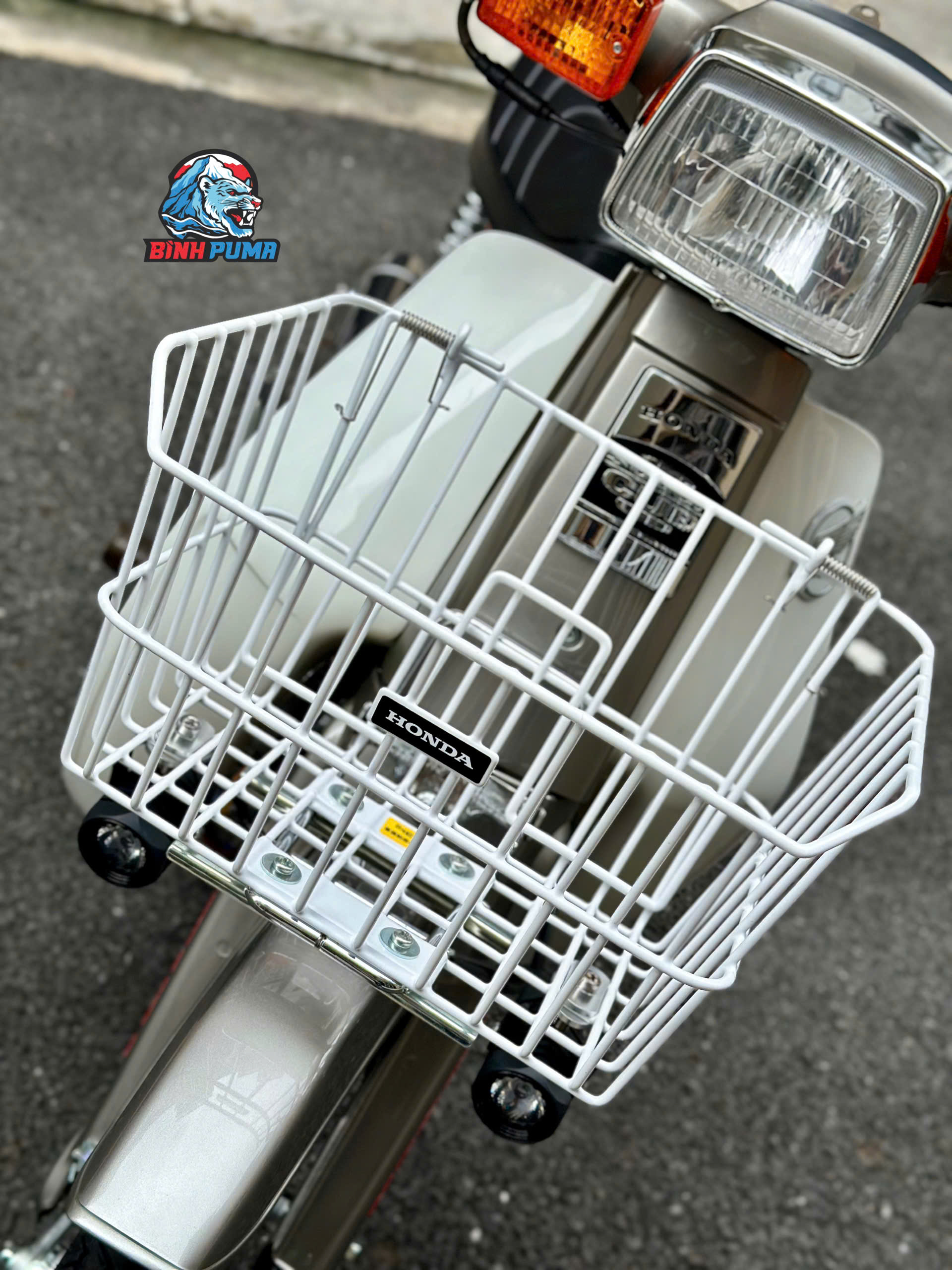 Rổ xe Honda trắng