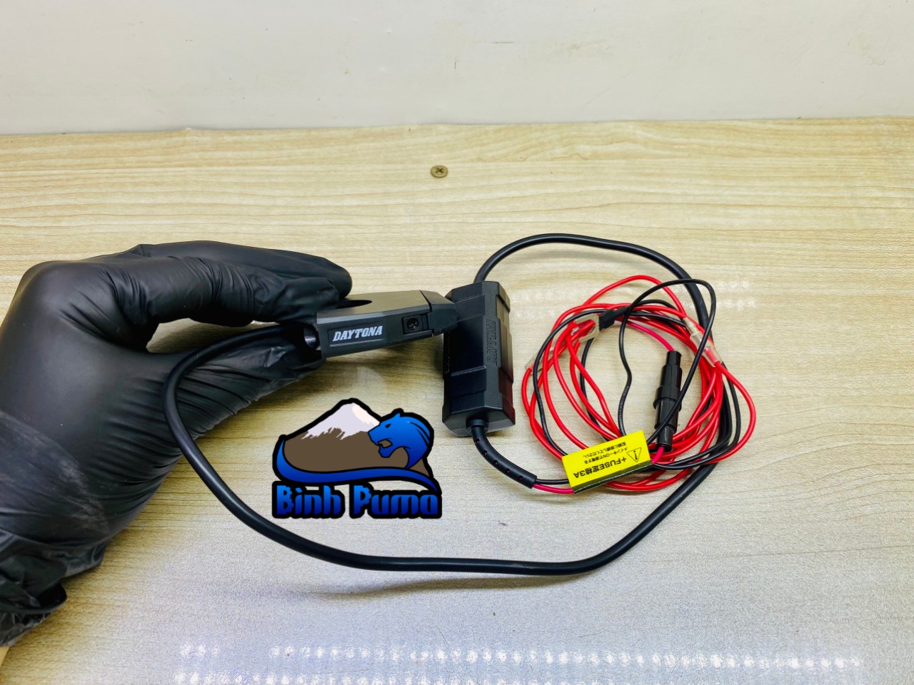 Bộ Cùm Cộng Nguồn Sạc Điện Thoại Daytona