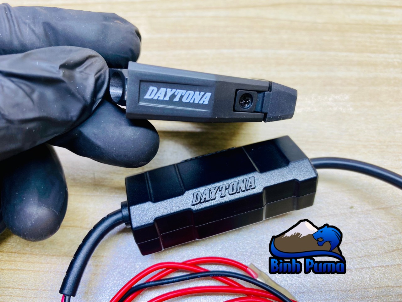 Bộ Cùm Cộng Nguồn Sạc Điện Thoại Daytona