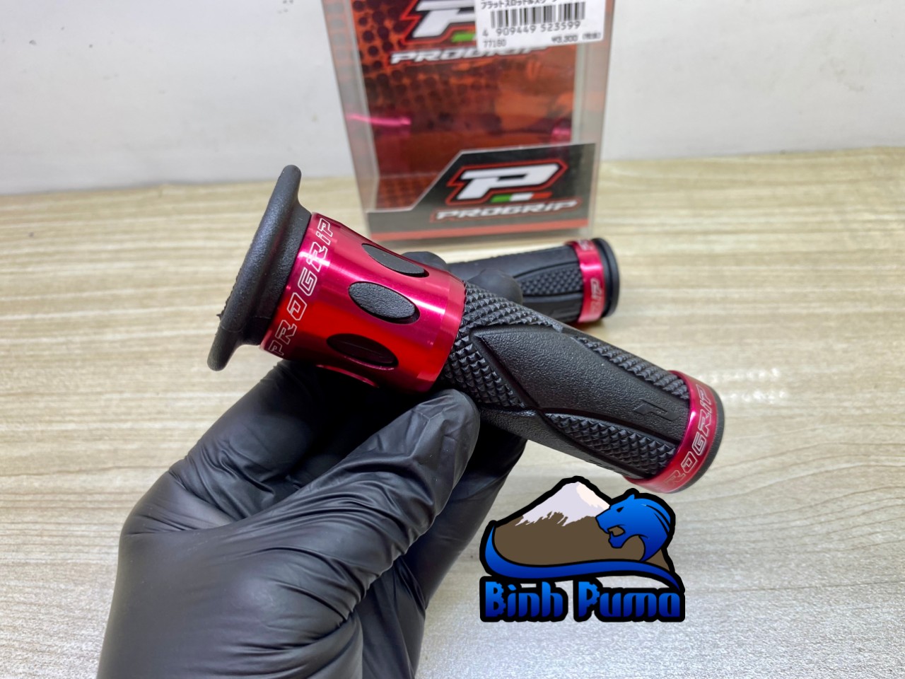 Bao Tay DAYTONA Bọc Kim Loại Đỏ
