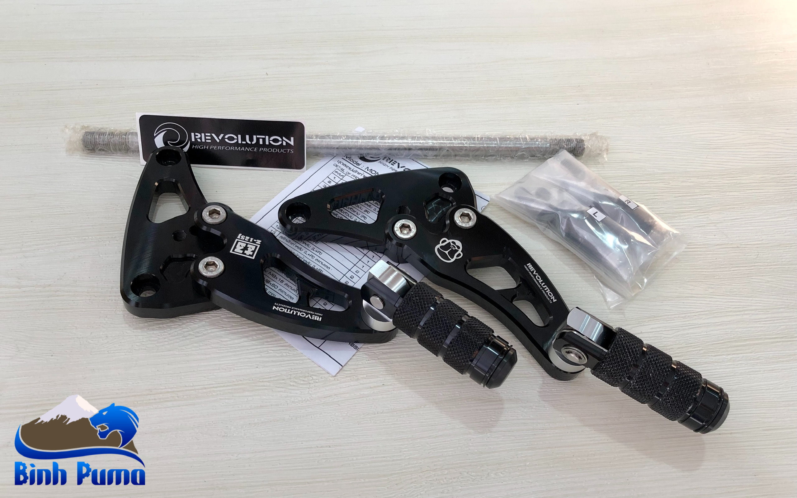 Gác Chân Sau REVOLUTION Cho Monkey125