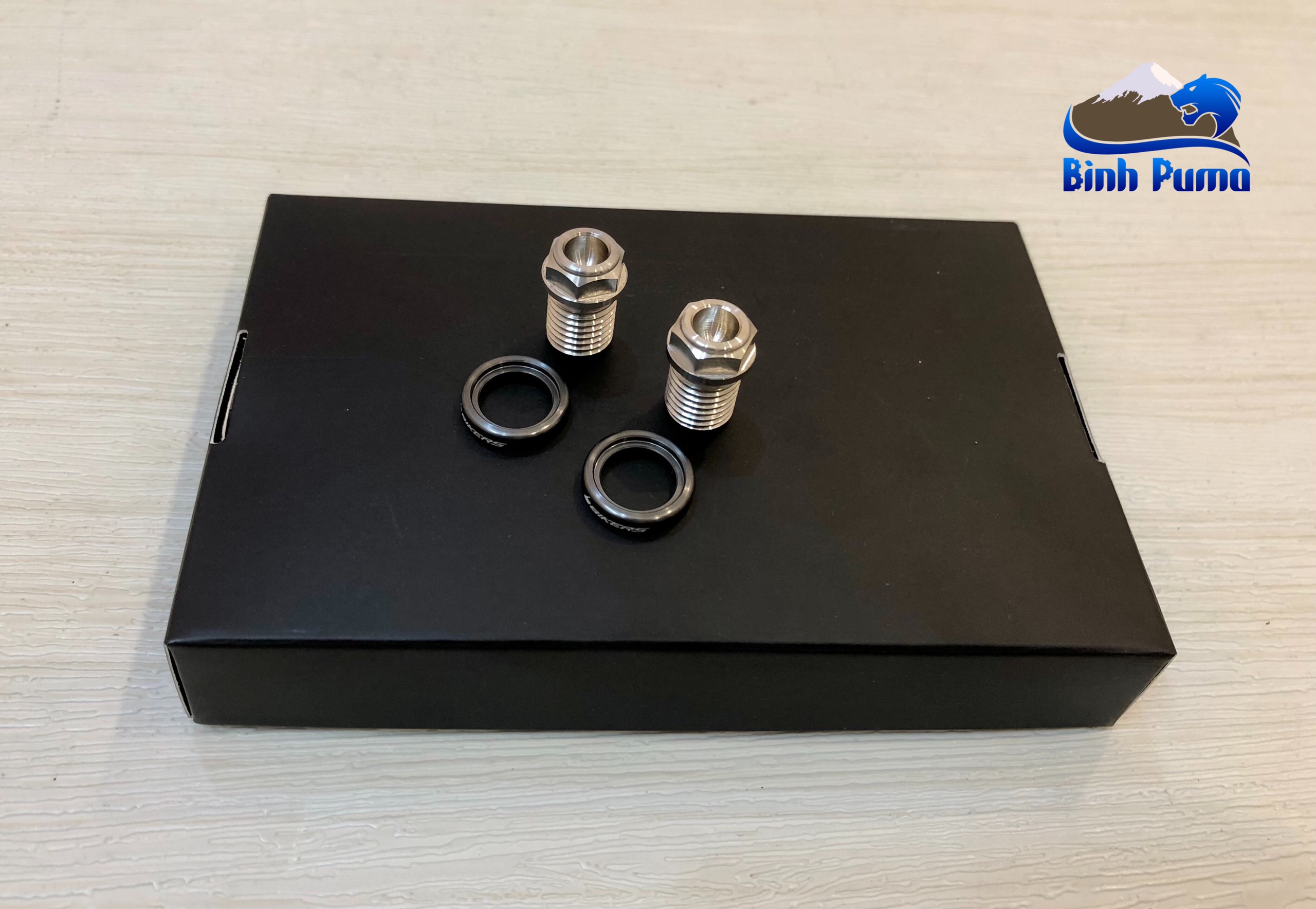 Ốc bắt chân kính BIKERS 10mm.