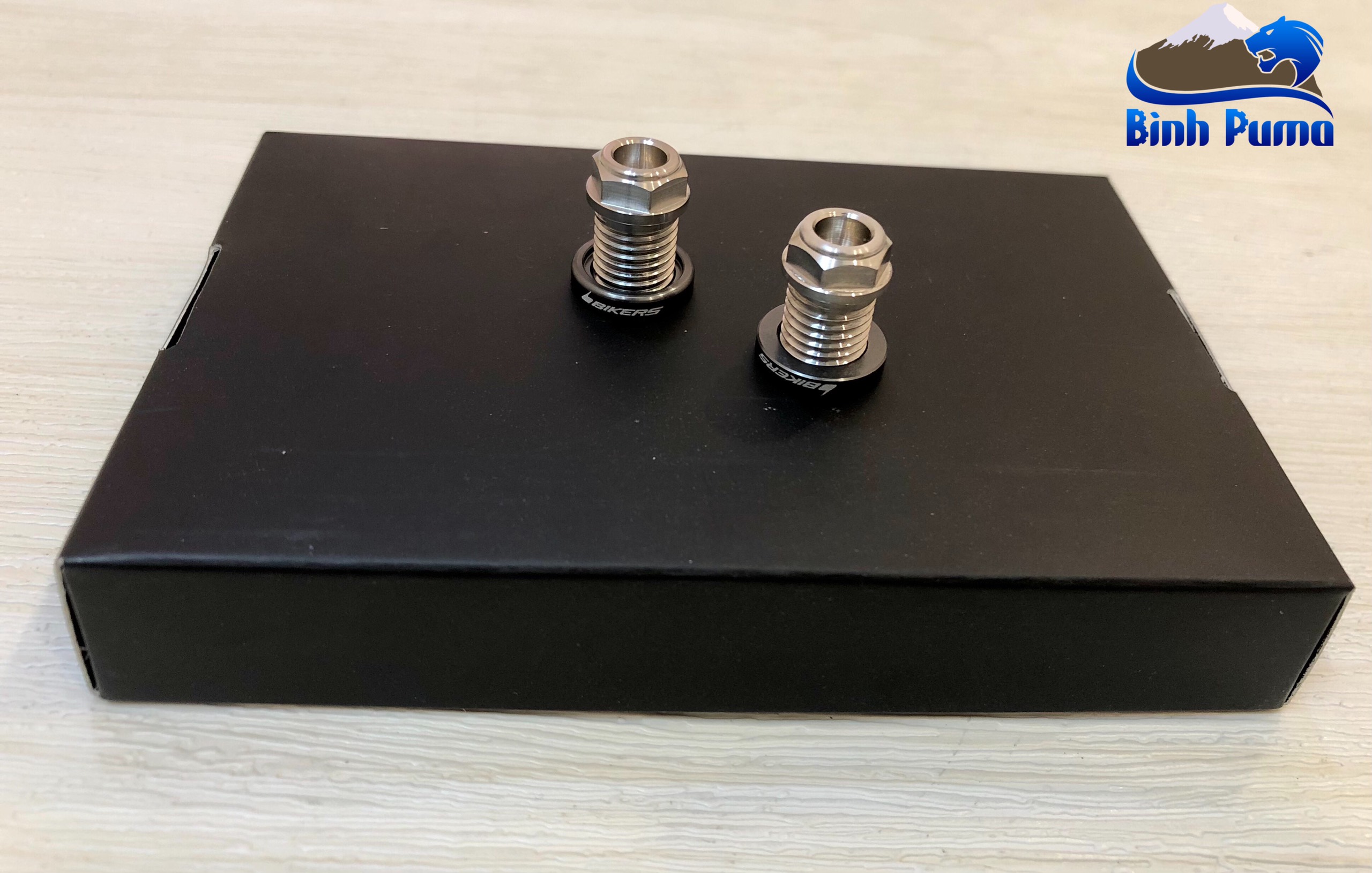 Ốc bắt chân kính BIKERS 10mm.