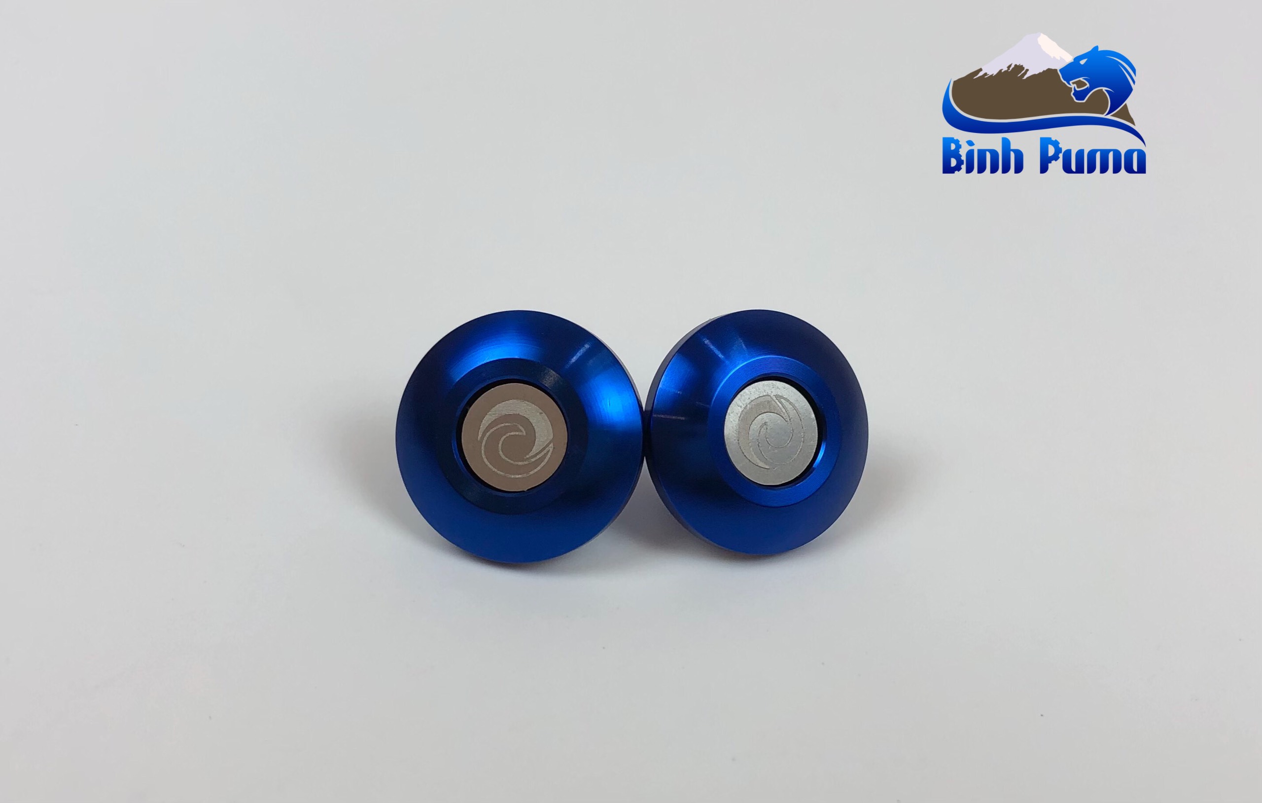 Bộ ốc chân kính REVOLUTION 10mm.