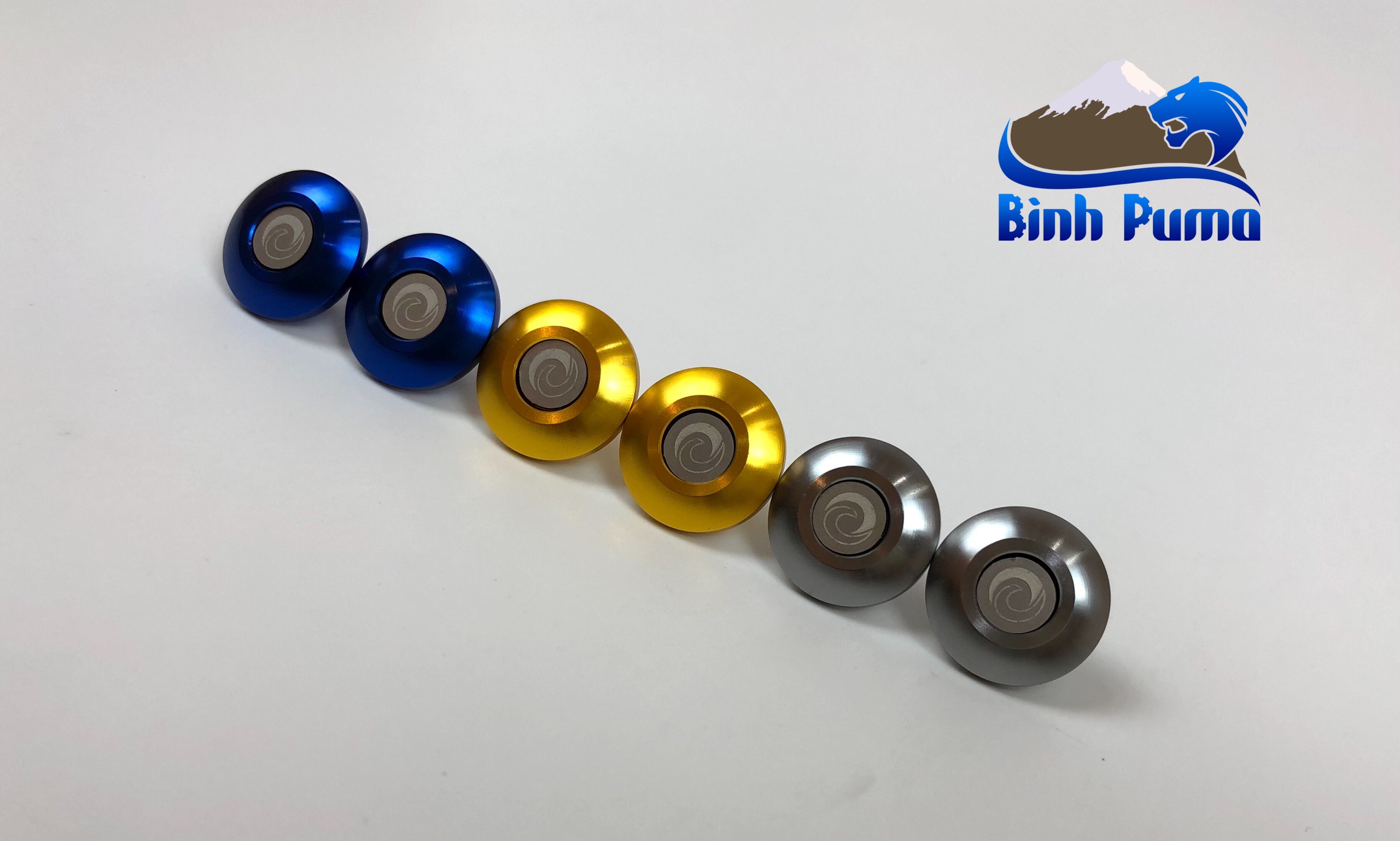 Bộ ốc chân kính REVOLUTION 10mm.