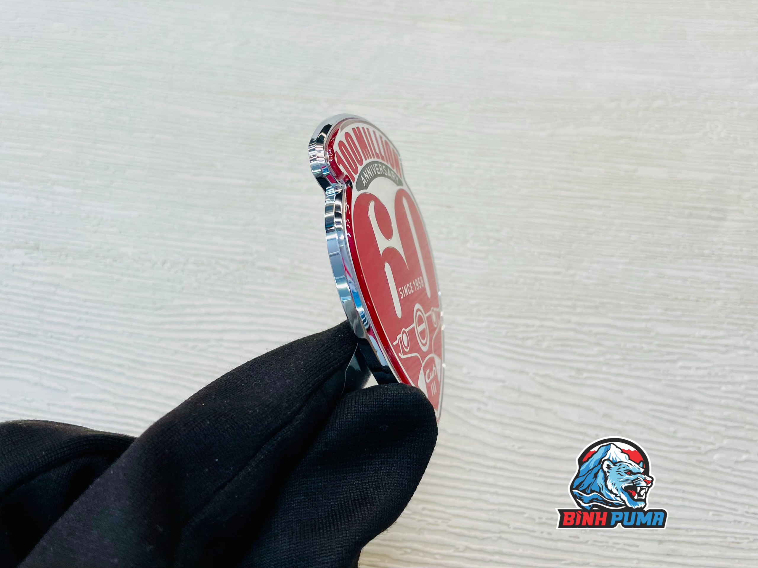Tem logo Honda Cub kỷ niệm 60 năm