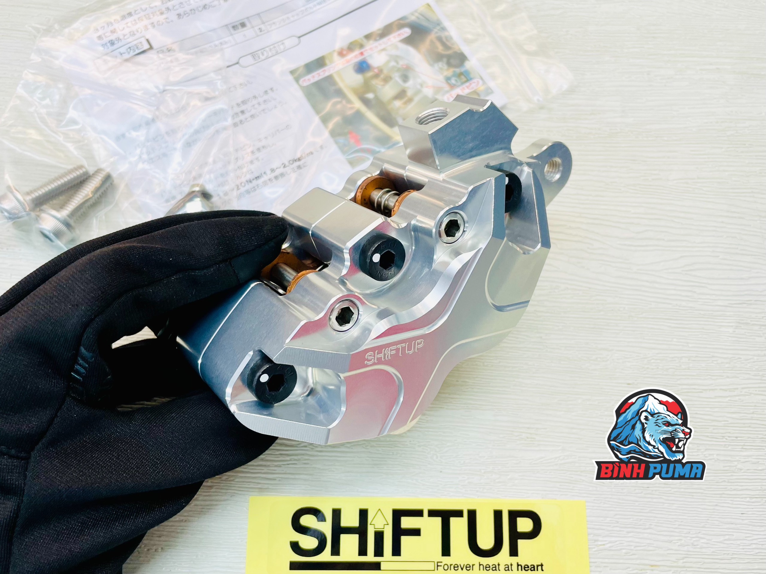Heo dầu Shift Up 4 Pis đối xứng màu bạc