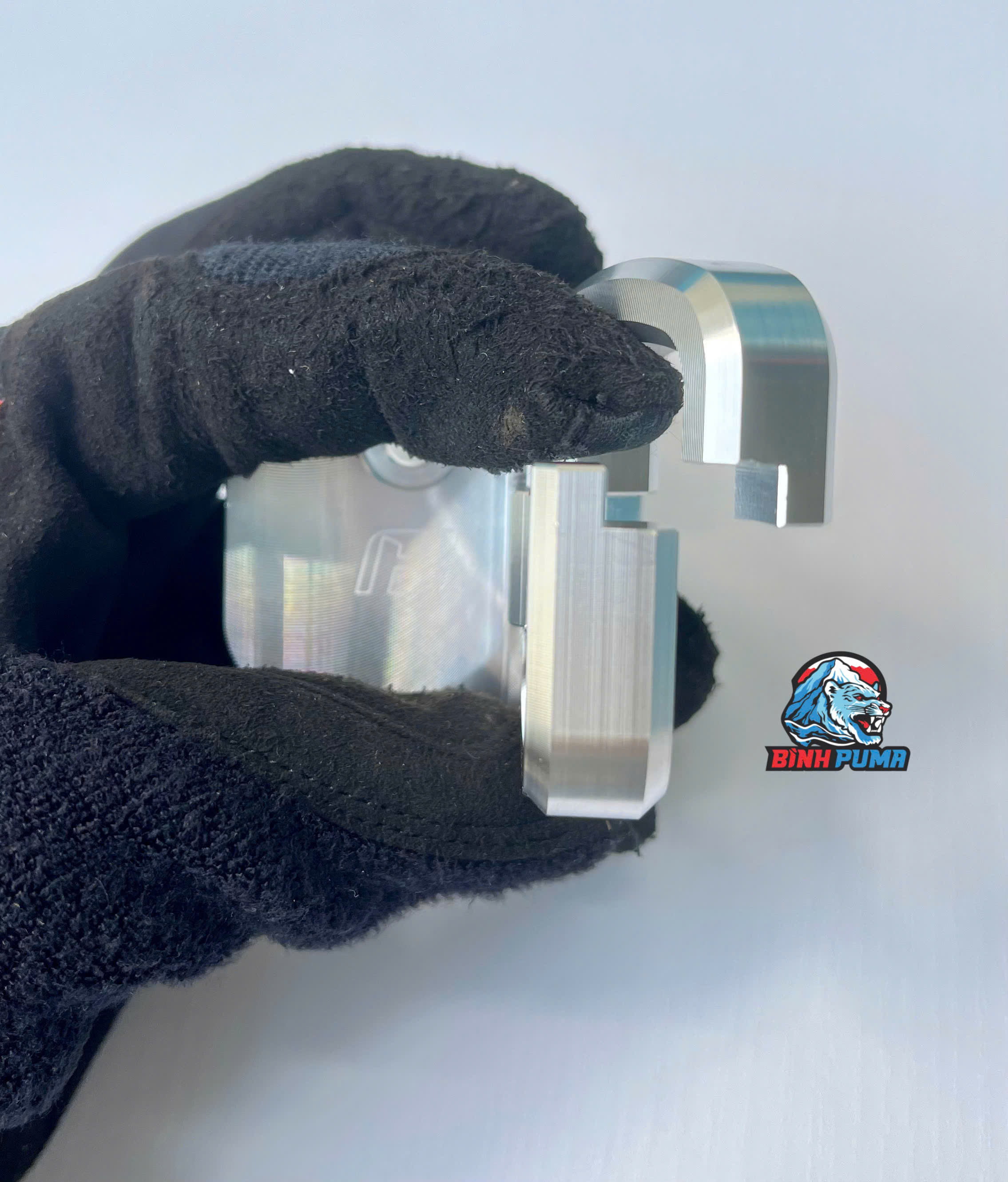Móc treo đồ H2C cho Giorno+125