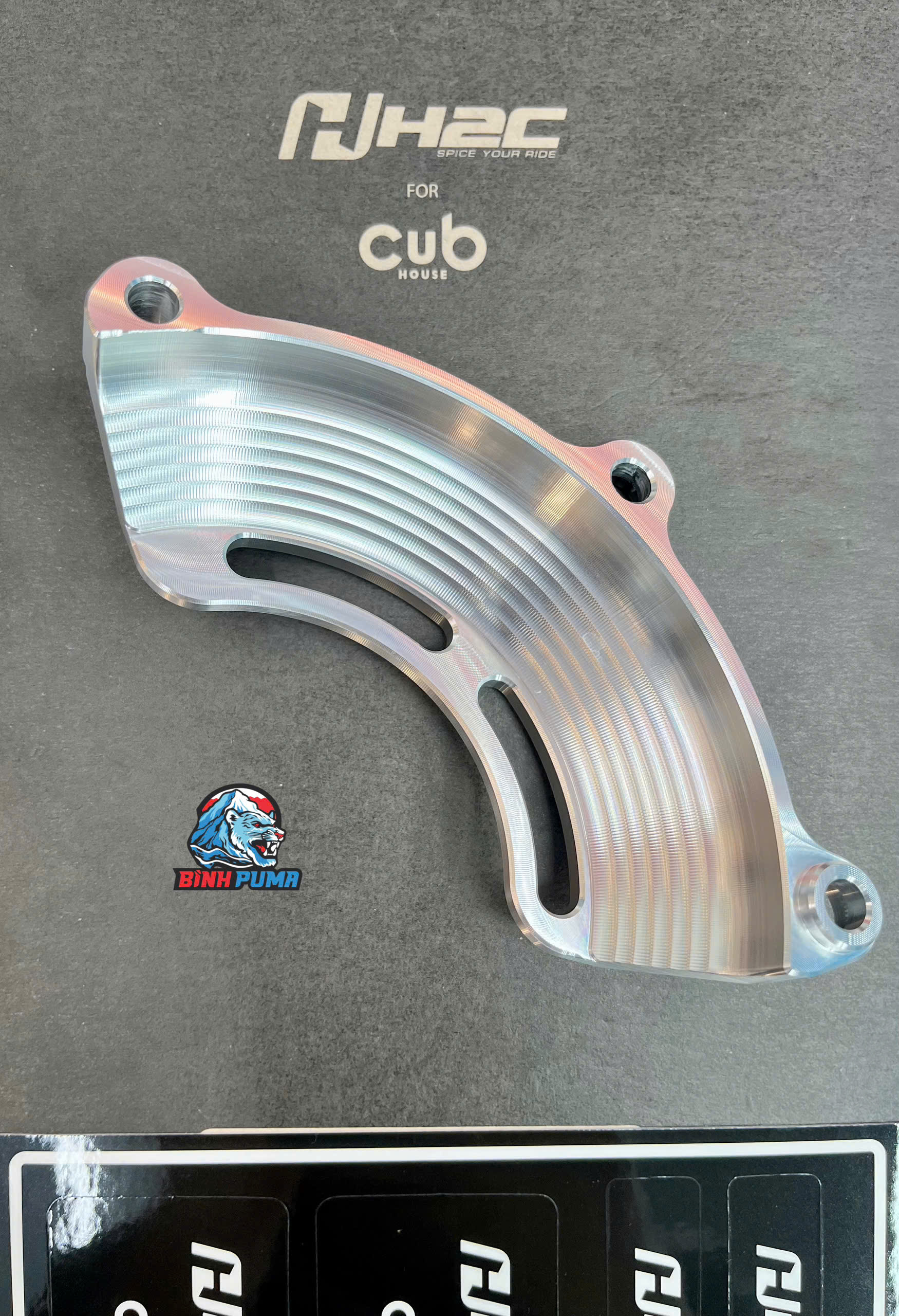 Ốp lốc máy trái H2C bạc