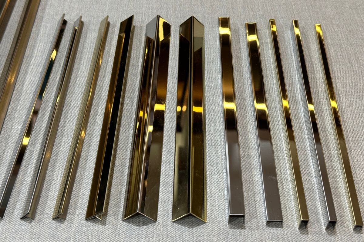 Giá nẹp inox mạ vàng là bao nhiêu?