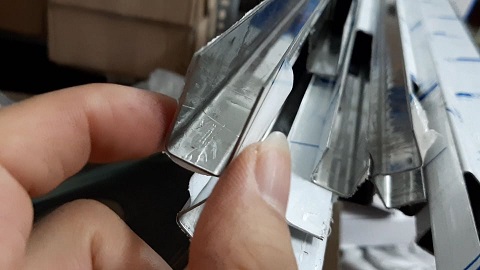 Nẹp inox kính cường lực - Báo giá chi tiết