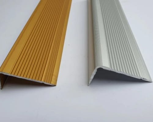 Báo giá nẹp nhôm chống trượt cầu thang