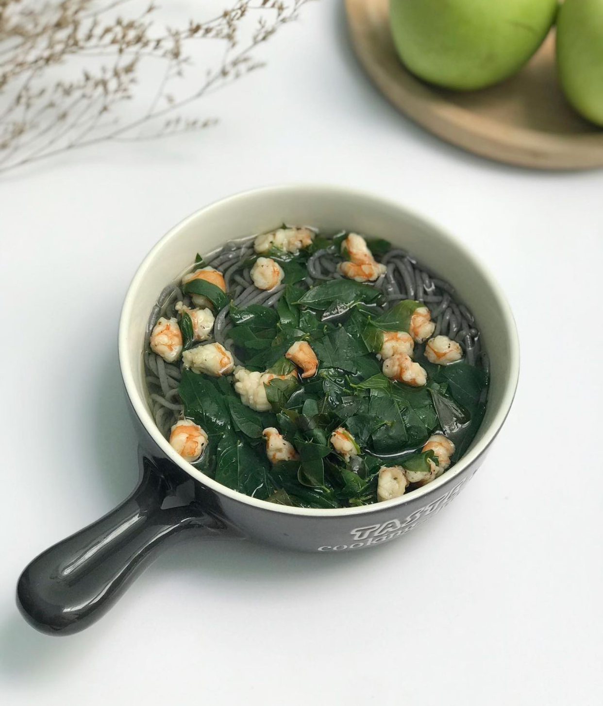 Canh rau ngói nấu tôm ăn cùng bún gạo lứt GUfoods
