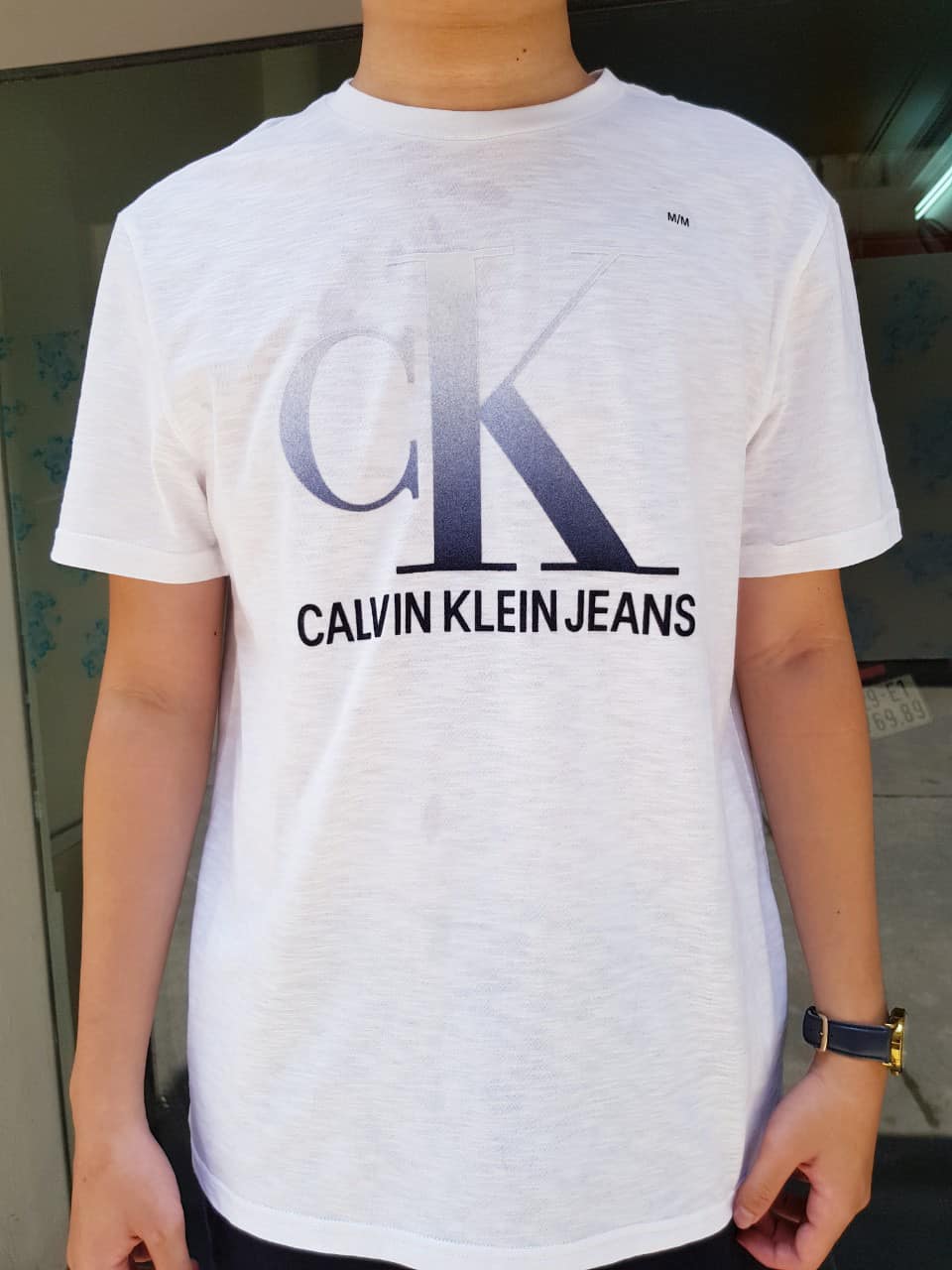 Áo Phông CK Trắng Logo Trước Ngực Size S