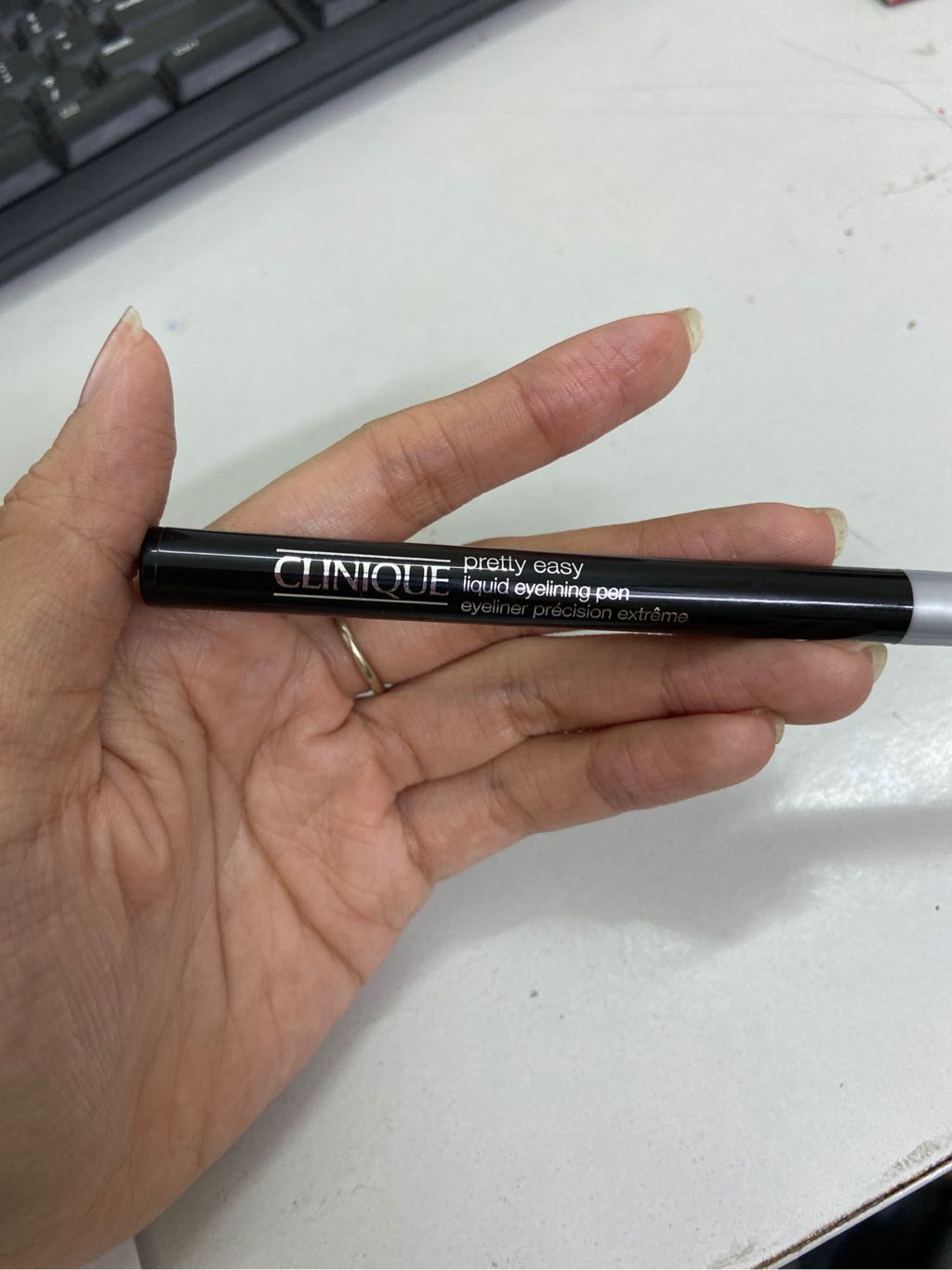 Chì kẻ dạ pretty easy clinique