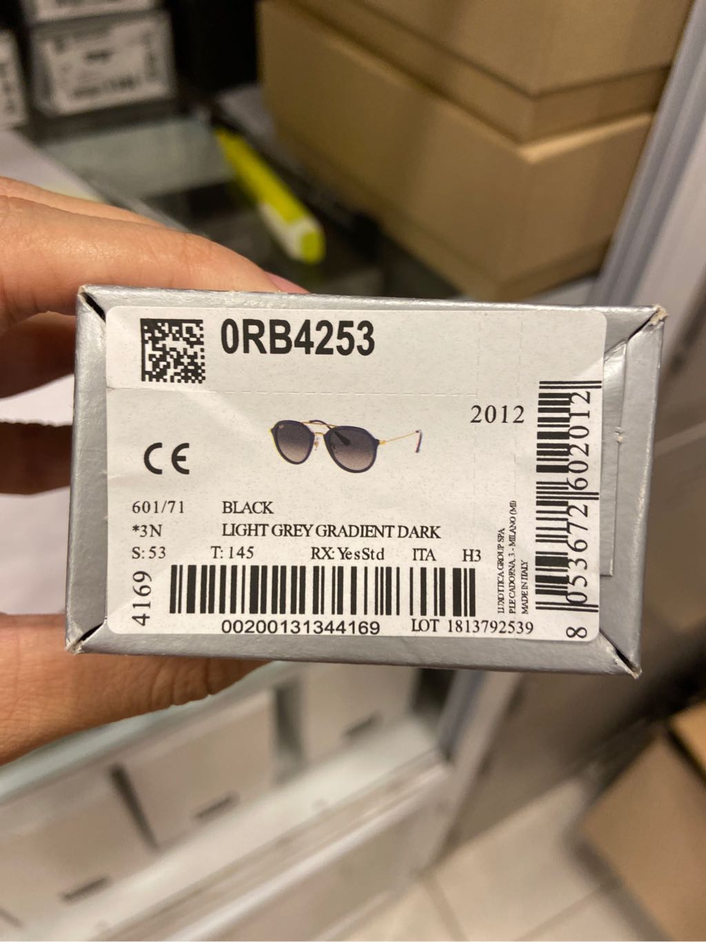 Kính rayban rb4253 601/71 black light rey 53 145