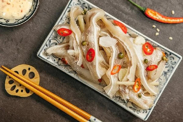 Tai heo ngâm giấm chua ngọt Tai heo ngâm giấm chua ngọt
