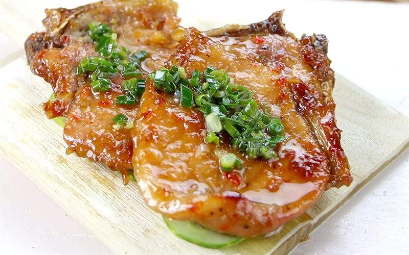 Bật mí cách làm sườn cốt lết ram nước dừa ngon đậm đà, hấp dẫn Bật mí cách làm sườn cốt lết ram nước dừa ngon đậm đà, hấp dẫn