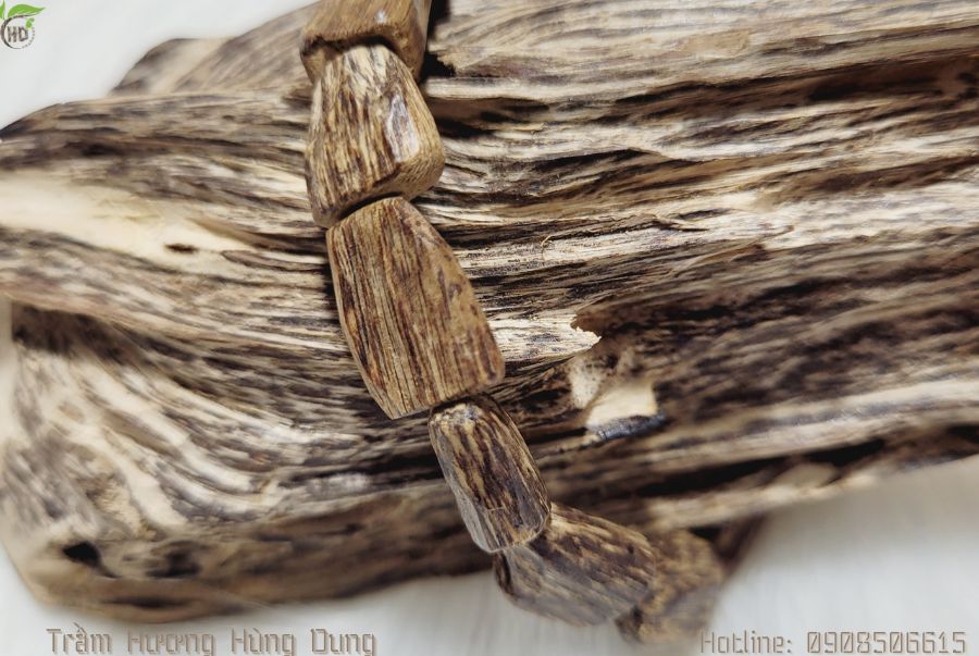 11 lưu ý cần nhớ khi đeo vòng tay trầm hương để phát huy hết lợi ích