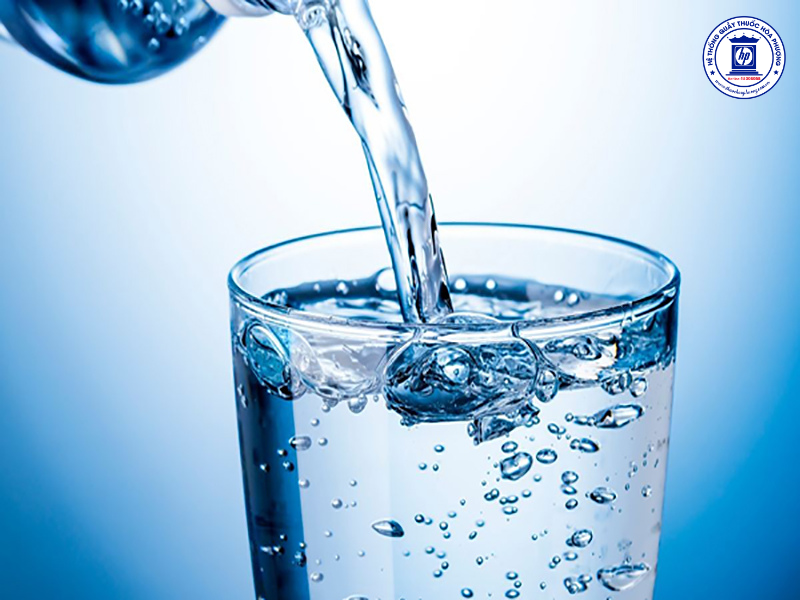 Tầm quan trọng của nước đối với sức khỏe và triệu chứng thiếu nước