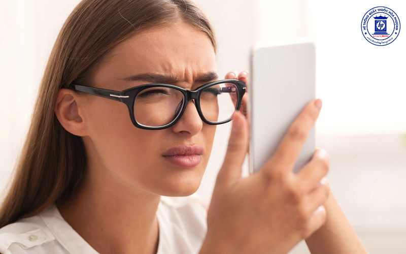 Cận Thị: Nguyên Nhân, Dấu Hiệu và Cách Khắc Phục