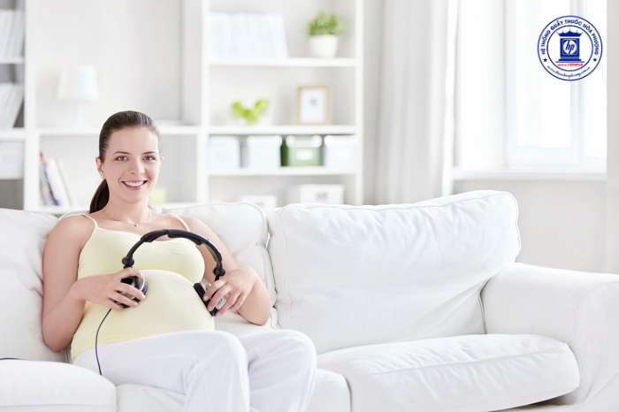 Lợi Ích Của Nhạc Thai Giáo Trong 3 Tháng Đầu: Thư Giãn Cho Mẹ, Phát Triển Trí Tuệ Cho Con