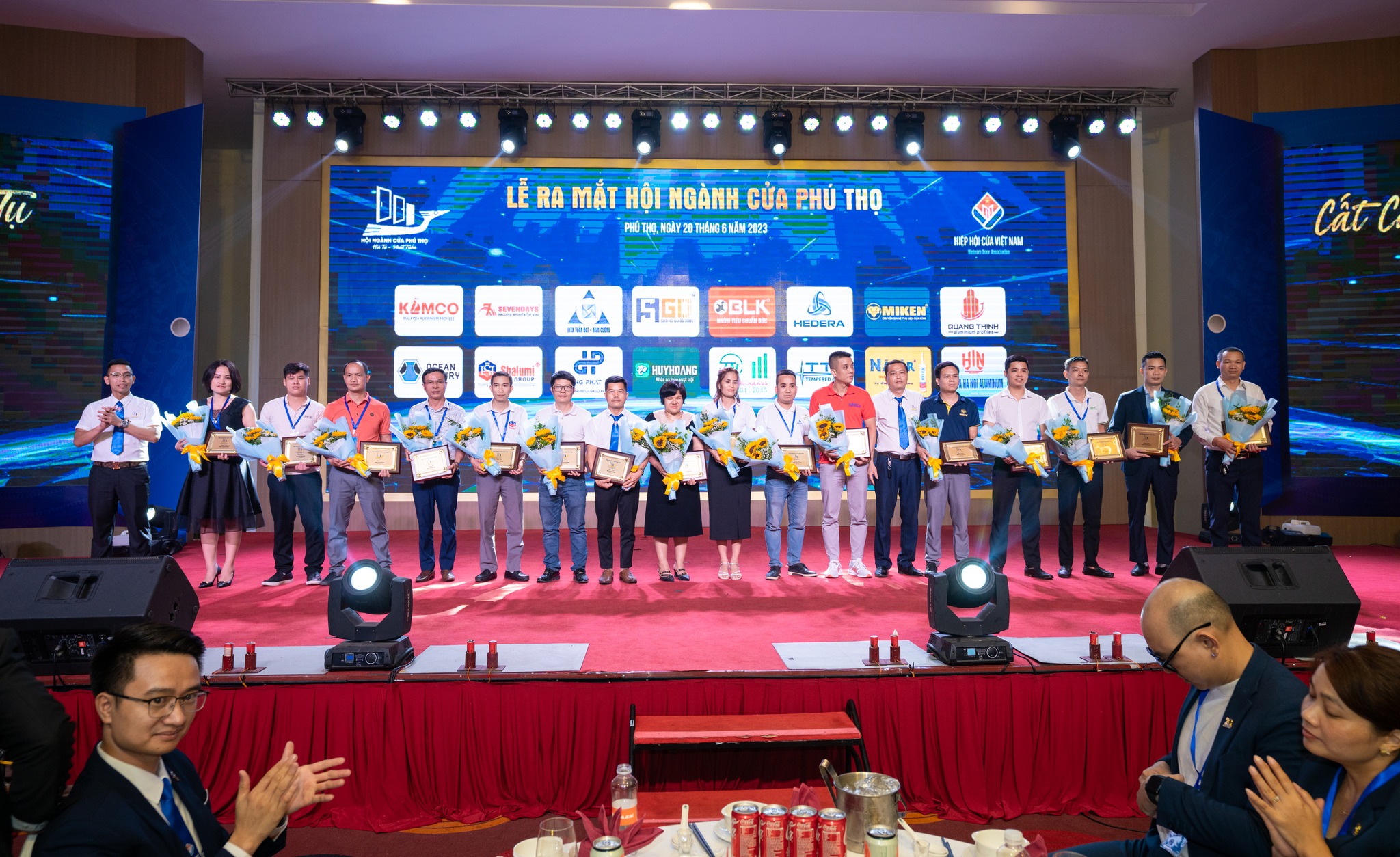 HOÀNG PHÁT ĐẠT - TÀI TRỢ BẠC - CHI HỘI NGÀNH CỬA TỈNH PHÚ THỌ