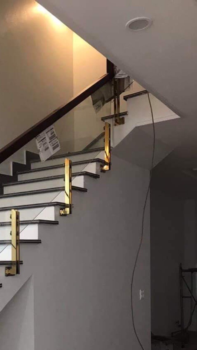Trụ Hộp 10*40 Bắt mặt