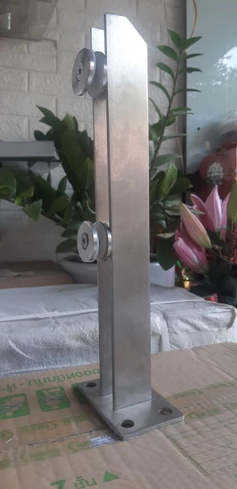 Trụ lan can cầu thang inox 4ly kép